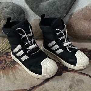 Shelltoe Adidas Toddler Insulated Winter Boots ~ Size 9 1/2